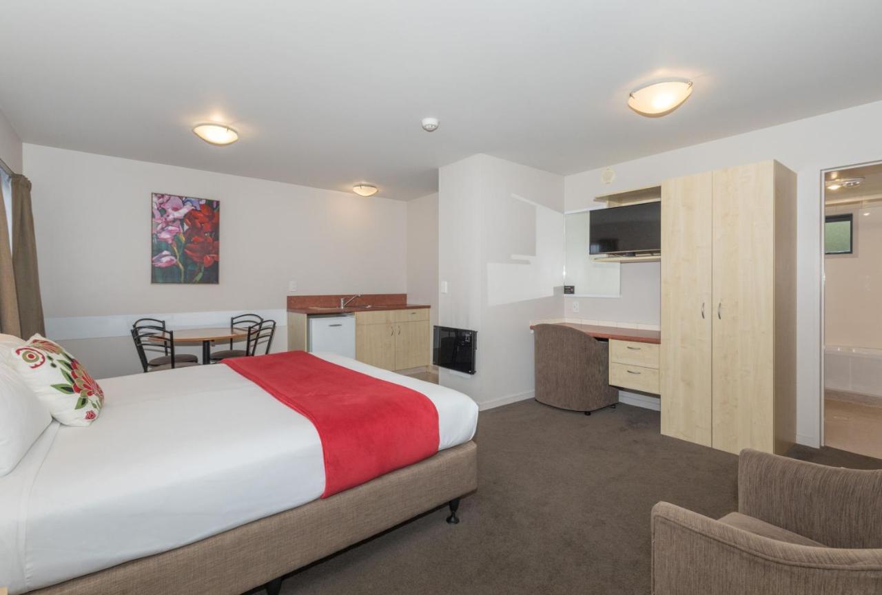 Bella Vista Motel 4*